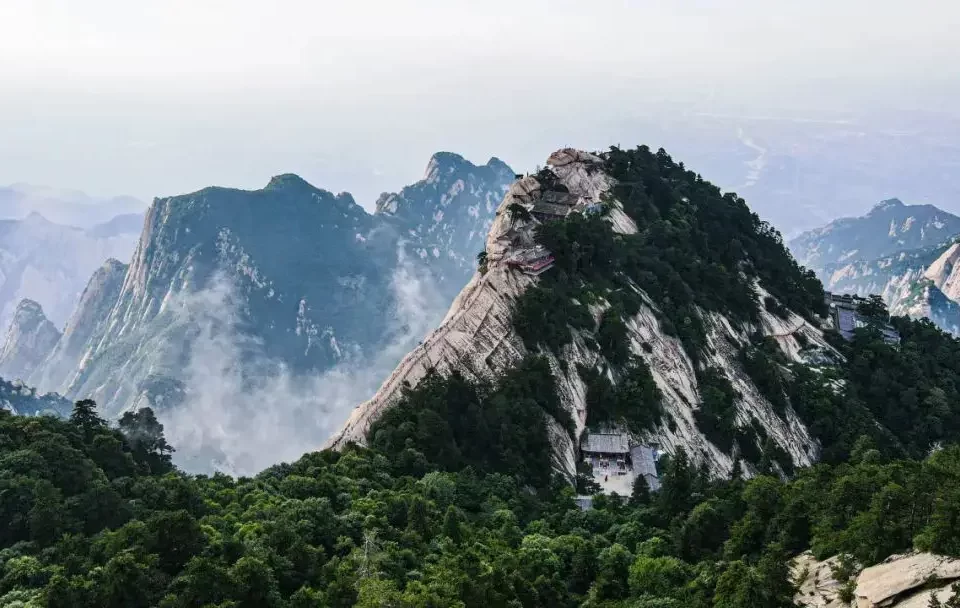 缩略图–华山：千年奇峰，五岳之巅的壮美之旅–青年旅游