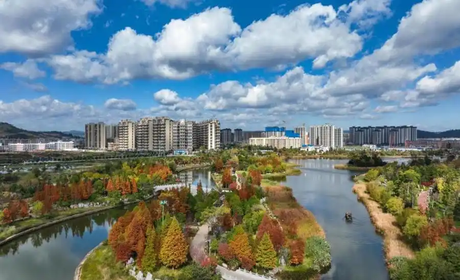 插图1–滇超燃冬 曲靖邀您共赴“看球+冬游”温暖之旅–青年旅游